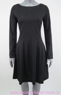 Černé šaty CINQUE vel. 40