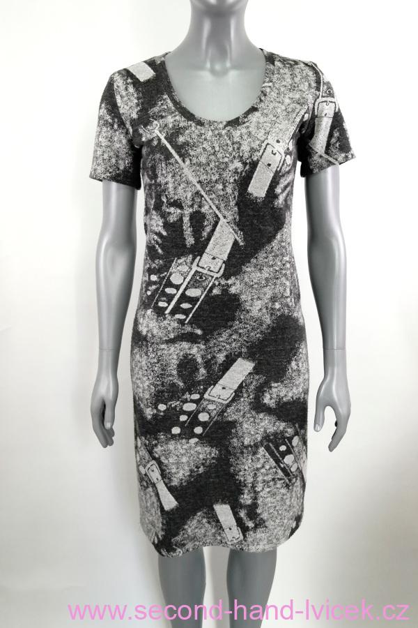 Úpletové vzorované šaty s krátkým rukávem - PRSA 92-96 CM