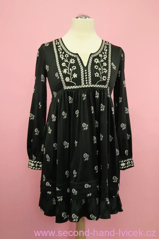 monsoon černé saténové šaty s výšivkou vel. 42