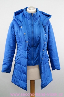 Blankytně modrá zimní bunda s kapucí vel. S