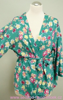 Zelené krátké kimono s páskem vel. S