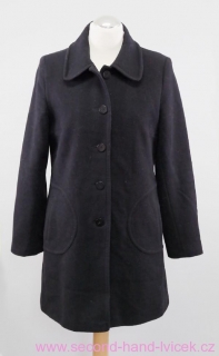 Minimalistický černý vlněný kabát s límcem vel. 40