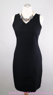 Klasické černé poudrové šaty vel. 38