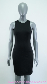 Černé úpletové šaty s průstřihem na zádech H&M vel. S