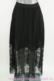 Černá plisovaná sukně GUESS vel. 36