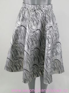 Stříbrná áčková sukně - pas 80 cm