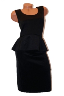 Černé pouzdrové šaty s peplum volánem